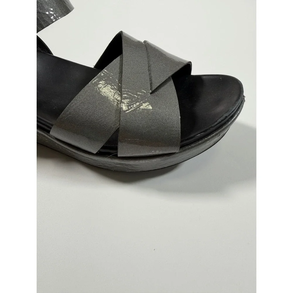Kork-Ease Metallic Pewter Grey Platform Wedge Sandals Minimalist Womens Size 9